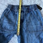 BLANK NYC  Women’s high rise Cargo Jeans in blue size Small Photo 6