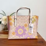Coach NWT Mollie Tote Bag 25 In Signature Canvas With Floral Print Photo 3
