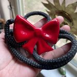 Vintage y2k flying colors signed ceramic red bow black cord necklace Photo 0