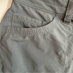 Mountain Hardwear  Shorts Cargo Quick Dry UPF 50 Hiking Travel Lightweight Grey Photo 1
