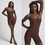 SKIMS  BODY CORE SCULPT UNDERWIRE MID THIGH BODYSUIT IN‎ COCOA size M NWOT Photo 1
