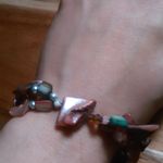 Purple Shell Pearl and Blue Crystal Heart Design Bracelet (7 Inch) Photo 2