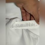 Fabletics OASIS TWIST MEDIUM IMPACT SPORT BRA WHITE Photo 9