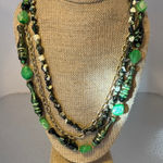 Chic Green and Gold Beaded Necklace Photo 0