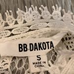 BB Dakota Patti guipure lace sleeveless keyhole back top S Photo 6