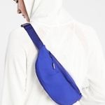 Athleta -KINETIC WAISTBAND/CROSSBODY BAG Zipper pocket that faces your body to keep valuables safe Quick drying, easy care Excellent condition Photo 0