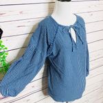 Universal Threads Universal Thread Blue Puffed Sleeve Keyhole Top Size Small Photo 2