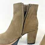 Cushionare CUSHIONAIRE Women's Ringo platform heel boot Memory Foam Size 11M Photo 4