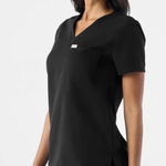 FIGS NWT Black  scrub set Photo 0