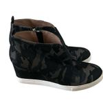 Linea Paolo Felicia wedge sneaker camo black grey size 10 casual shoes Photo 3