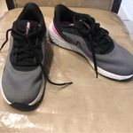 Nike Women’s  Revolution 5 Psychic Pink 2019 - Size 9 Photo 2
