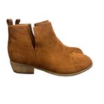 Journee Collection  Rimi Brown Faux Suede Block Heel Ankle Booties Size 9 Photo 2
