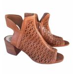 Vince Camuto WOMENS STERNAT ANKLE DRESS SANDALS, laser cut size 7M womens roaste Photo 0