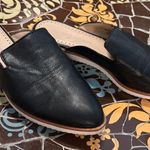 Adrienne Vittadini  BLACK MULE FLATS SZ: 6.5 Photo 2