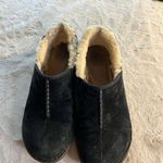 UGG  Australia Unisex Black Sheepskin Slip-On Loafers Casual Shoes Photo 2