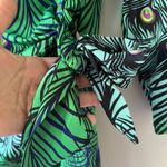 MT COLLECTION Sz XL Stretch Elbow Sleeve Top Blouse Peacock Print Waist Knot Green Photo 3