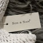 Sim & Sam Woman’s Cute Top Photo 2