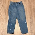 Universal Threads Women Straight Fit Floral Embroidered Vintage Straight Jeans, Blue Size 10 Photo 3