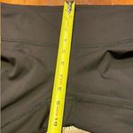 Lululemon Women’s  Black Crop Leggings Sz 8 Photo 4