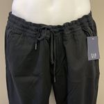 Gap Black Women’s Pull On Cargo Twill Joggers with Drawstrings and Back Pockets- Photo 3