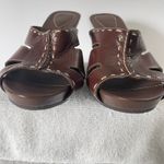 Clarks  Women’s Artisan Collection Leather Sandal Heels Size 8 Brown Excellent Photo 9