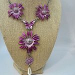 Pink flower butterfly statement necklace Photo 8