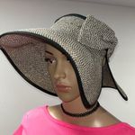 David & Young  floppy hat Photo 1