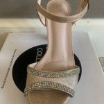 De Blossom Collection Gold Sparkled Heels Photo 1