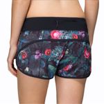 Lululemon Rare: ❀ 4Way Stretch Coolmax Run Yoga Speed Shorts ❀ Curious Jungle ❀ Photo 1