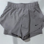 Nike small grey shorts Photo 0