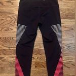 Nike Women’s Power Epic Run Cropped Tight Fit Leggings
Size: Medium Photo 3