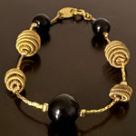 Trifari 🖤 Vintage  Black & Gold Beaded Bracelet | Signed Gold Tone (7”) Photo 0