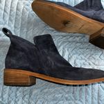 DV by Dolce Vit Dolce Vita Navy blue suede ankle boots size 6 1/2 Photo 1