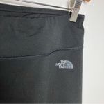 The North Face  black Capri leggings with rouched sides‎ size large Photo 1