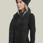 Barefoot Dreams NWT Black Cozy Fuzzy Scarf and Hat Set Photo 1