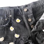 LF new Carmar ❉ Daisy Embroidery Embellished Cut Off Frayed Denim Shorts ❉ Black Photo 12
