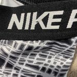 Nike Leggings Womens Small Pro Capri Active Workout Black White Design Mid Rise Photo 3
