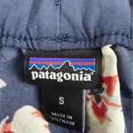 Patagonia  Women's Barely Baggies Shorts Size S 2.5" inseam Floral Orchids‎ Photo 1