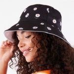 Alice + Olivia DAISY PRINT REVERSIBLE BUCKET HAT Photo 2