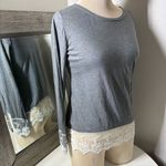 Source Unknown Elegant Gray Top with Lace Detail Photo 15