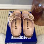 Birkenstock  Pink Arizona Big Buckle Velvet Sandals Photo 3