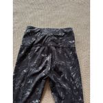 Lululemon  Women's Runday Crop Leggings High Rise Marble‎ Print Size 4 Photo 5