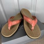 Vionic Cassandra Coral Pink and Tan Sandals Thong Leather size 6 comfortable Photo 1