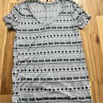 Mudd Everyday Tee Black & White Tribal Print – Size M Photo 0