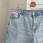 American Eagle  AE Mom Jeans in Light Wash Size 16 Photo 9