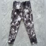 Athleta  Leggings Womens Sz XS Salutation II Pockets Capri Tie-dye leggings Photo 2