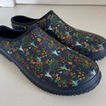Western Chief  hummingbird floral navy clogs size women’s 10 Photo 0