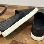 Vince  Womens Sneakers 9‎ Black Leather Eyelet Low Top Comfort Photo 5