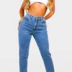Boohoo Redial straight leg mom jeans size 4 $69 Photo 1