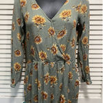 Forever 21  Green Sunflower 3/4 Sleeve Romper Size Medium‎ Wrap Front Photo 0